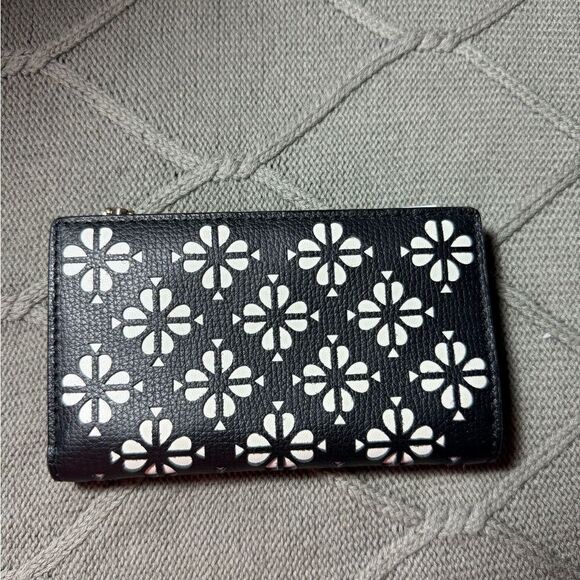 kate spade Handbags - VTG Kate Spade Card Holder Wallet Pattern Floral Black White Hippie Boho Small
